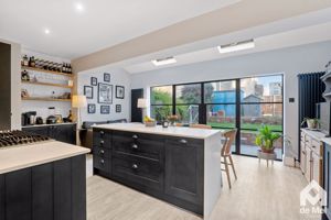 Photo 11- click for photo gallery